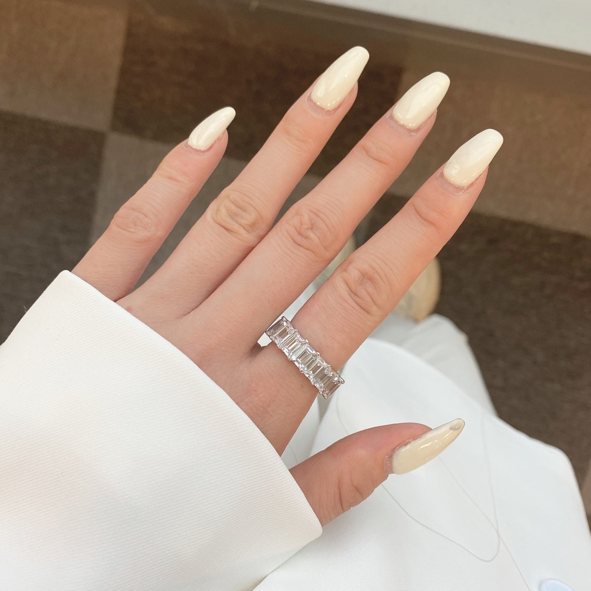 [Elite]0.75 Carat Elegant Emerald Cut Tennis Ring