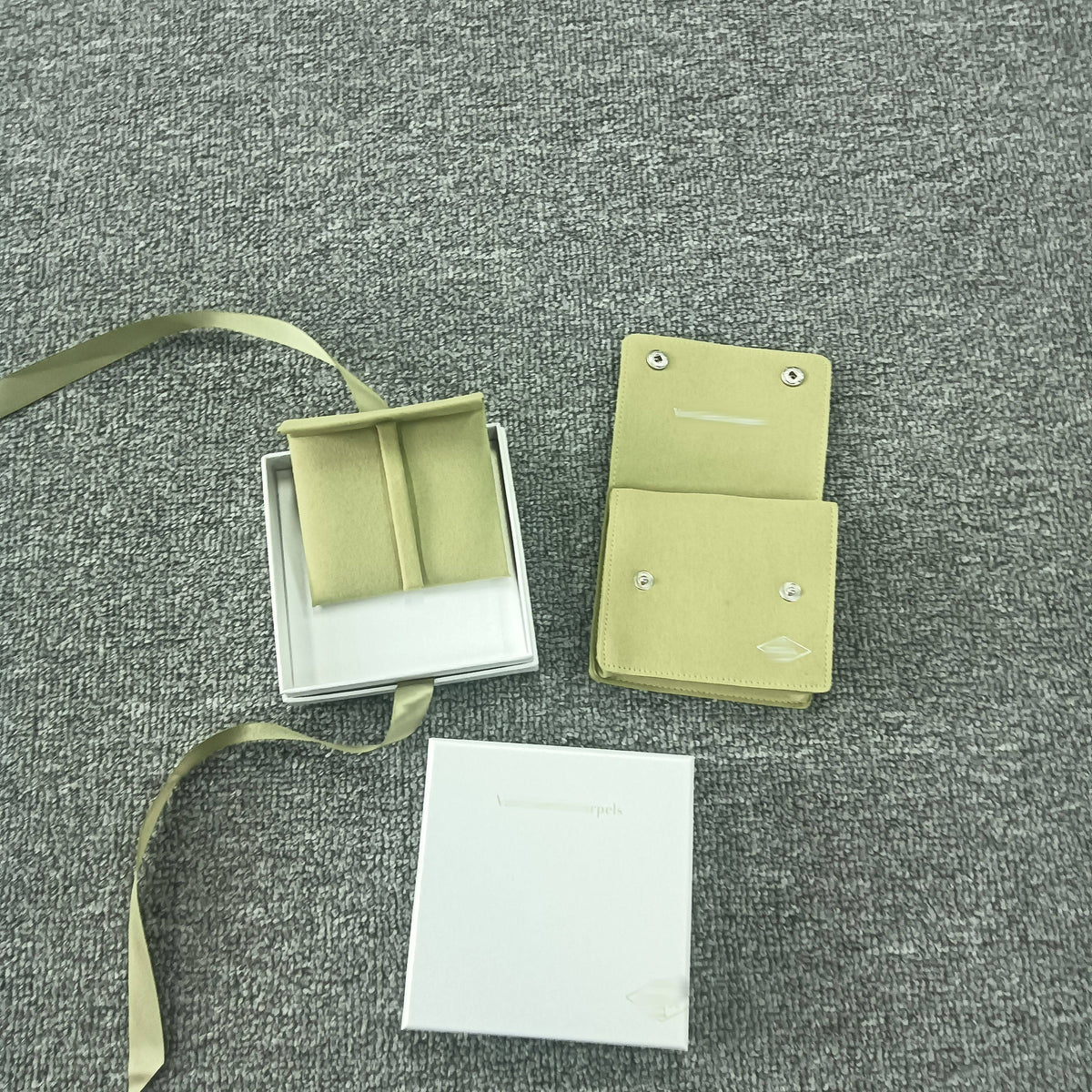 [Elite] VA CLOVER BOX GIFT BAG