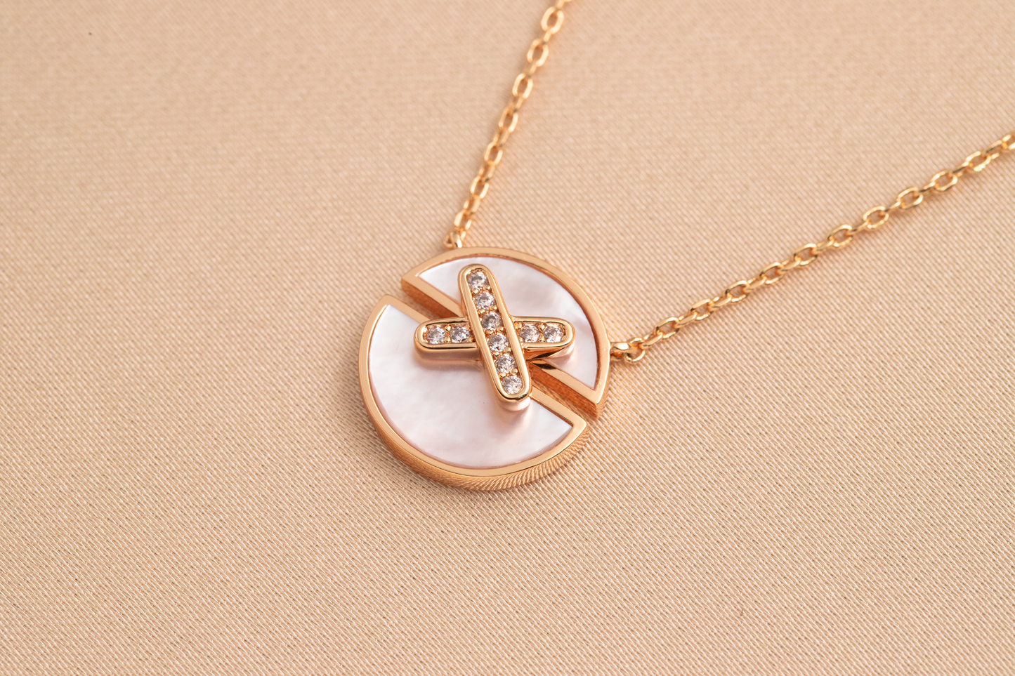 [Elite]JEUX DE PINK GOLD DIAMOND NECKLACE