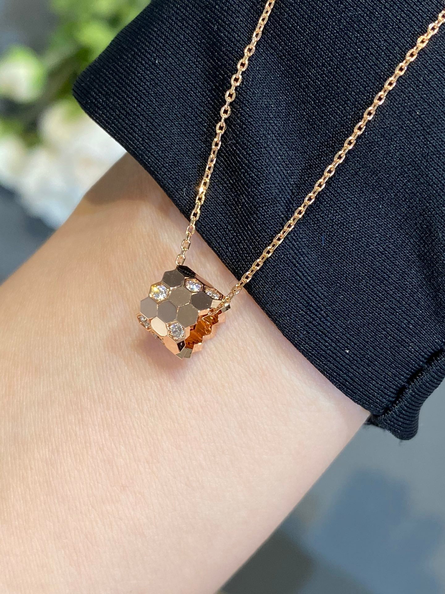 [Elite]BEE LOVE DIAMOND NECKLACE