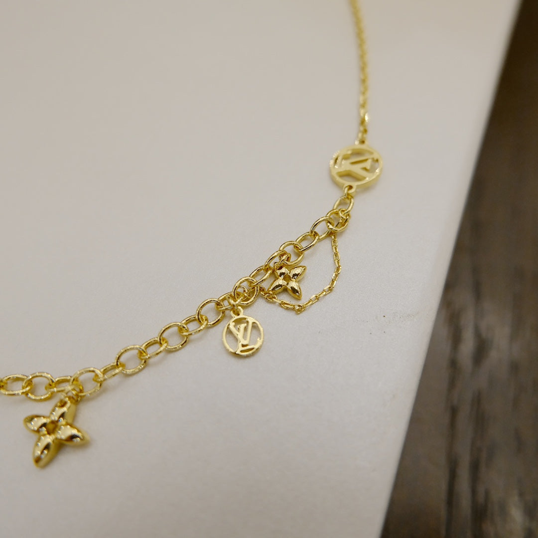 [Elite]BLOOMING SUPPLE NECKLACE BRASS