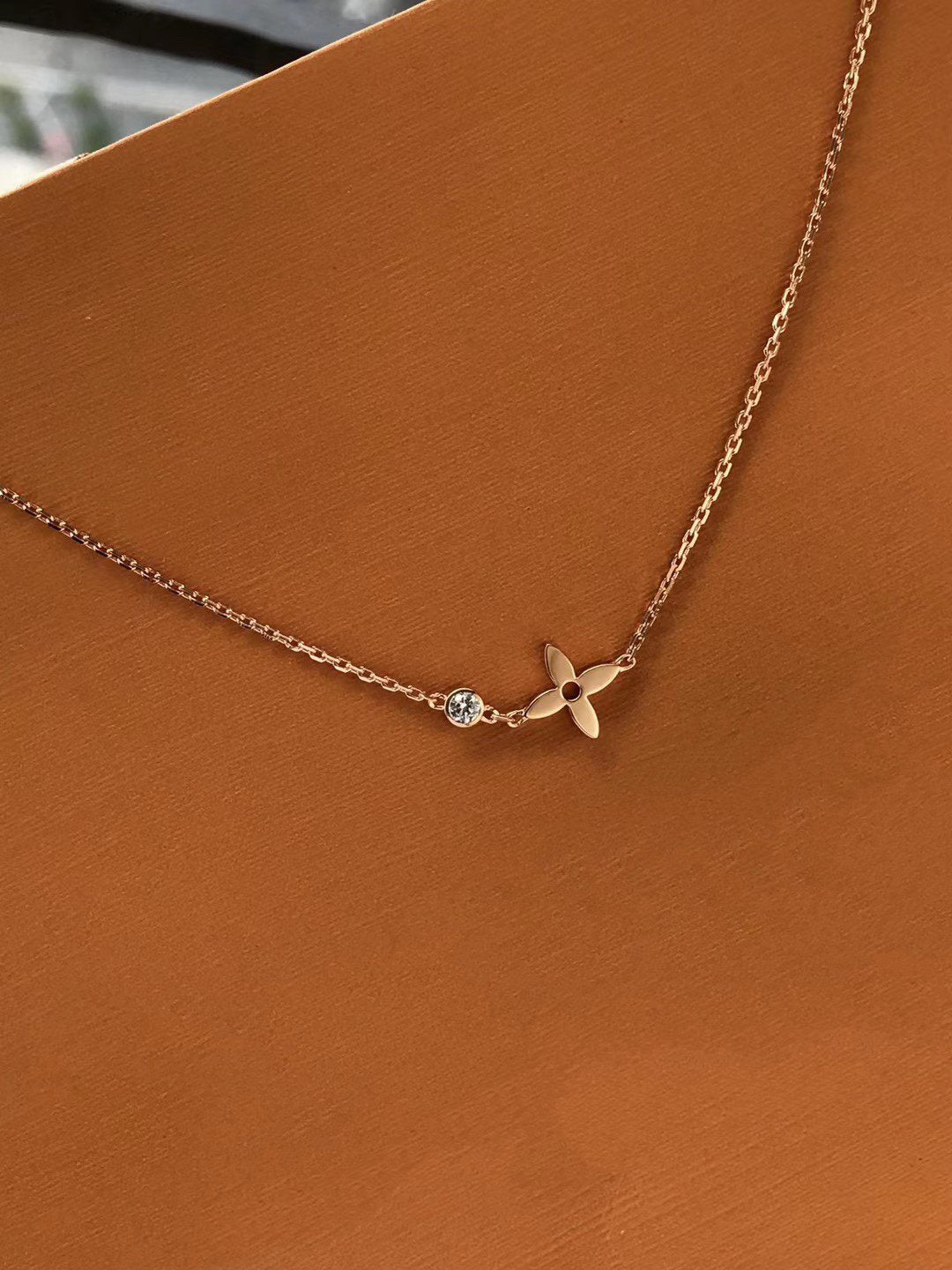 [Elite]BLOSSOM PENDANT PINK GOLD AND DIAMOND