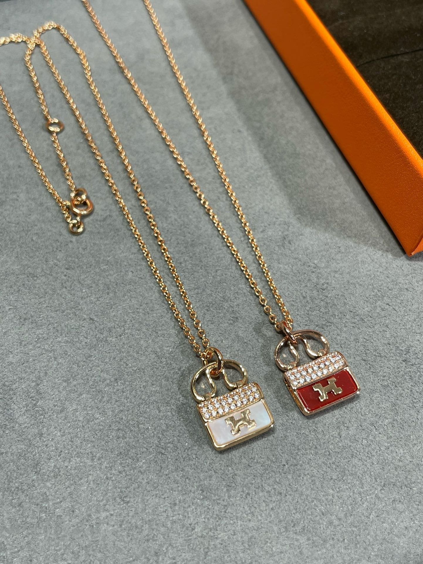 [Elite]H CIRCE MOISSANITE PENDANT NECKLACE GOLD