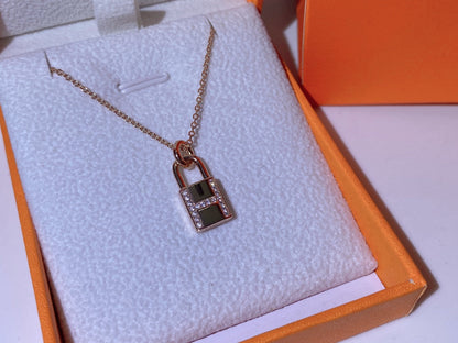 [Elite]HM ADVANCED NICHE LOCK HEAD NECKLACE DIAMONDS