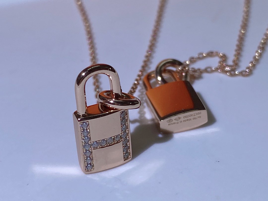 [Elite]HM ADVANCED NICHE LOCK HEAD NECKLACE DIAMONDS