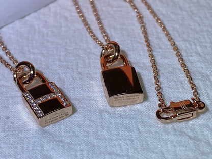 [Elite]HM ADVANCED NICHE LOCK HEAD NECKLACE DIAMONDS