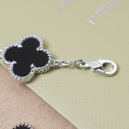 [Elite] CLOVER 5 MOTIF ONYXS BRACELET COLLECTION