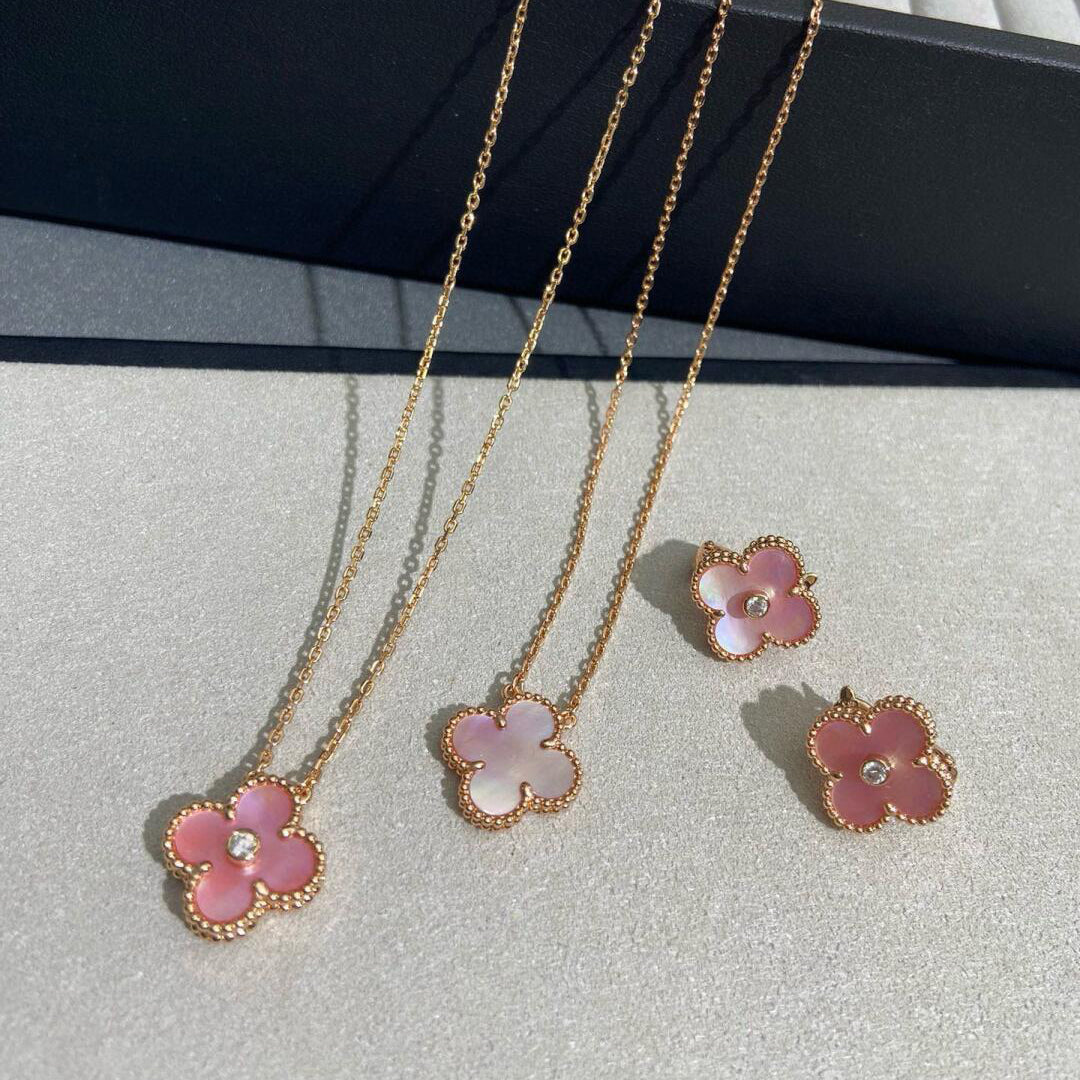 [Elite]CLOVER 15MM DIAMOND PINK MOP NECKLACE