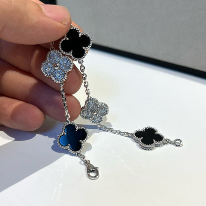 [Elite] CLOVER 5 MOTIF ONYXS BRACELET COLLECTION