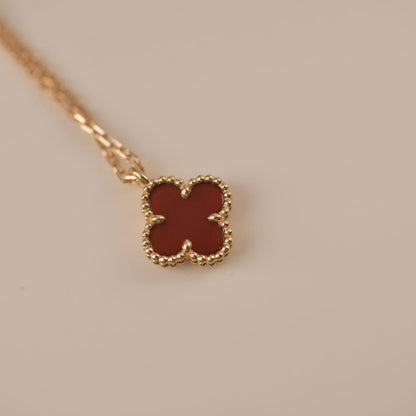 [Elite]CLOVER MINI 9.5MM WHITE CARNELIANS NECKLACE