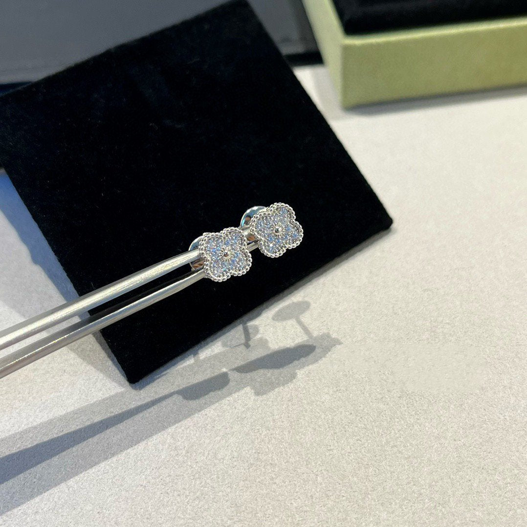 [Elite]CLOVER MINI DIAMOND STUD EARRINGS
